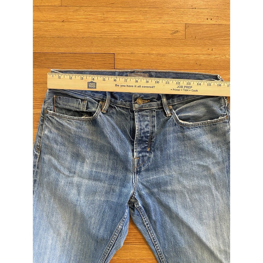 VINCE. Jeans Mens 32x33 Medium Wash USA Made Straight Button Fly Distressed - Picture 7 of 14